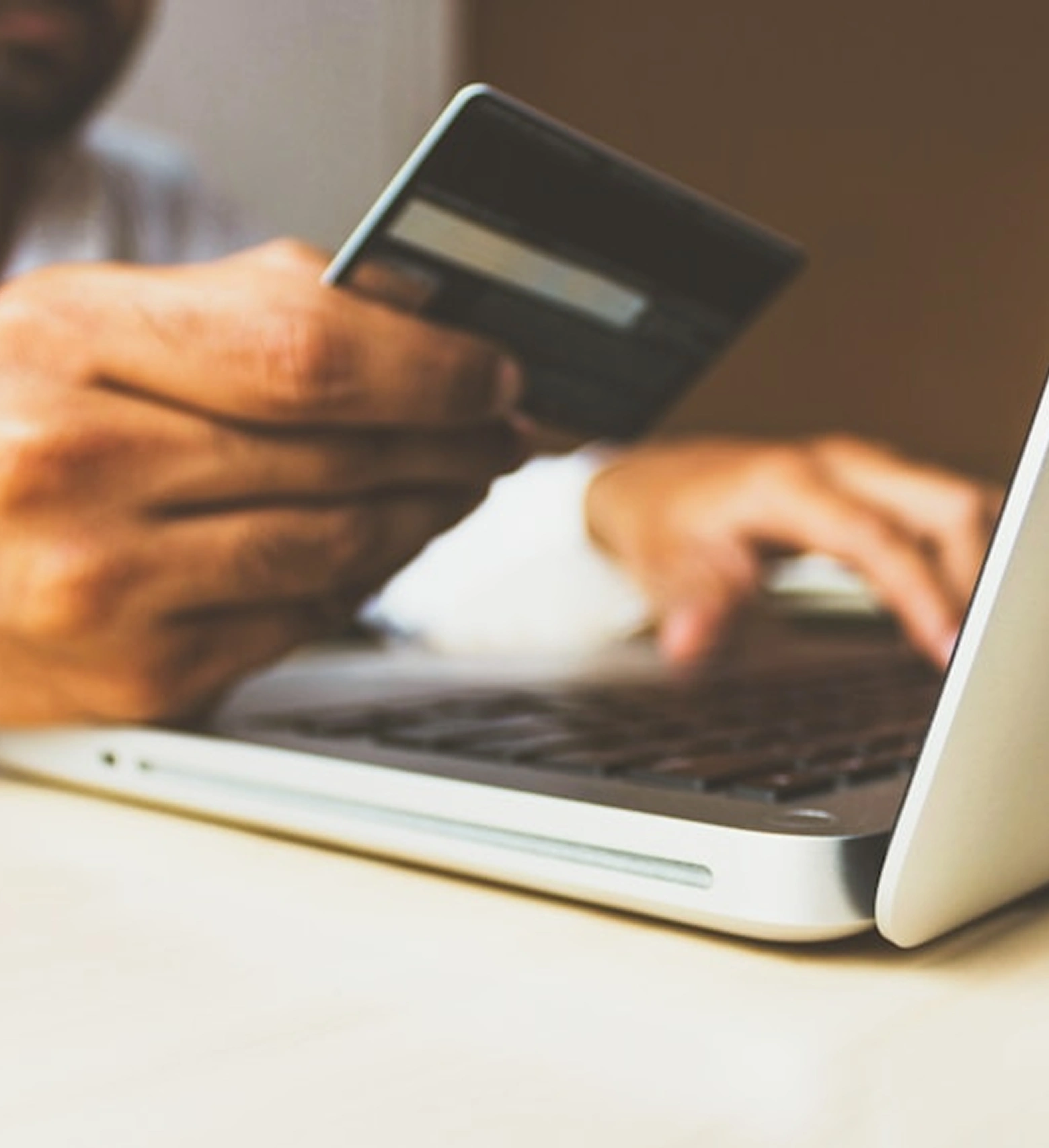 E-Commerce & Retail